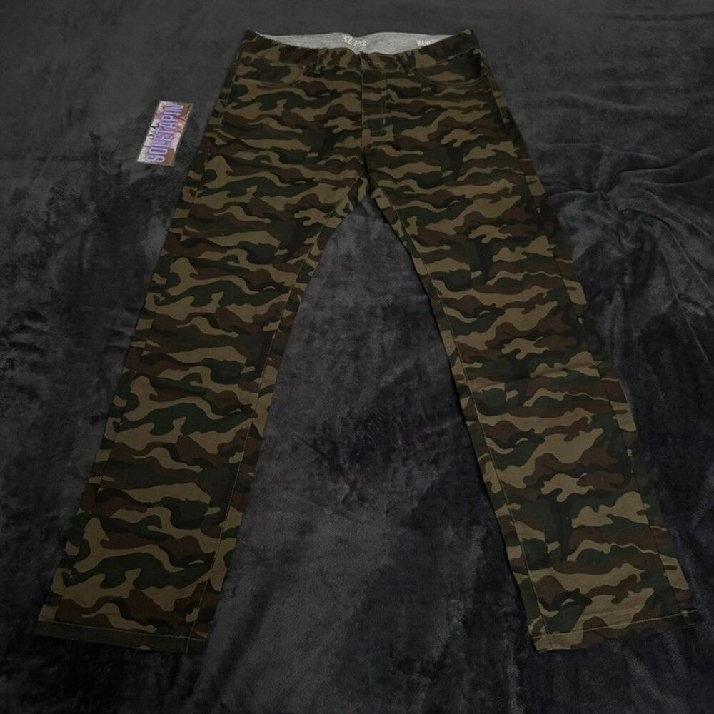 CROOKS & CASTLES "Banger Fit" Slim Fit Camo Pants 32x32